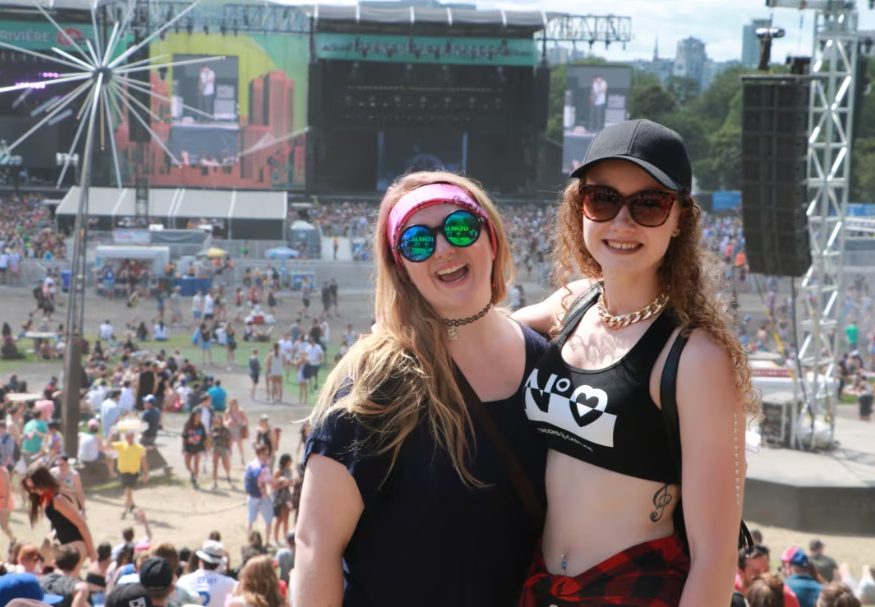 Approaching women at festivals